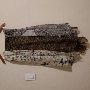 Lot of 3 scarves